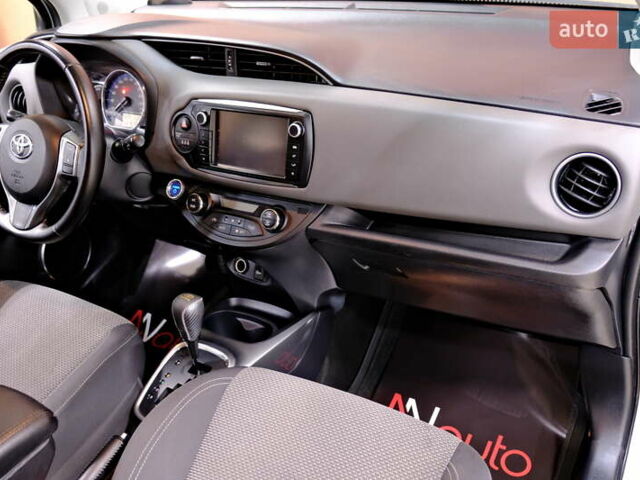 Сірий Тойота Яріс, об'ємом двигуна 1.5 л та пробігом 148 тис. км за 11900 $, фото 39 на Automoto.ua