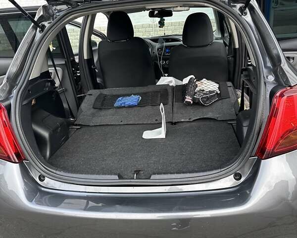 Серый Тойота Ярис, объемом двигателя 1.33 л и пробегом 166 тыс. км за 10500 $, фото 19 на Automoto.ua