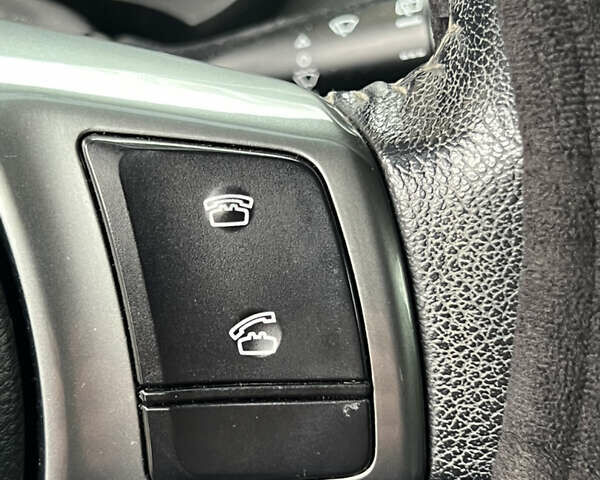 Серый Тойота Ярис, объемом двигателя 1.5 л и пробегом 140 тыс. км за 11500 $, фото 25 на Automoto.ua