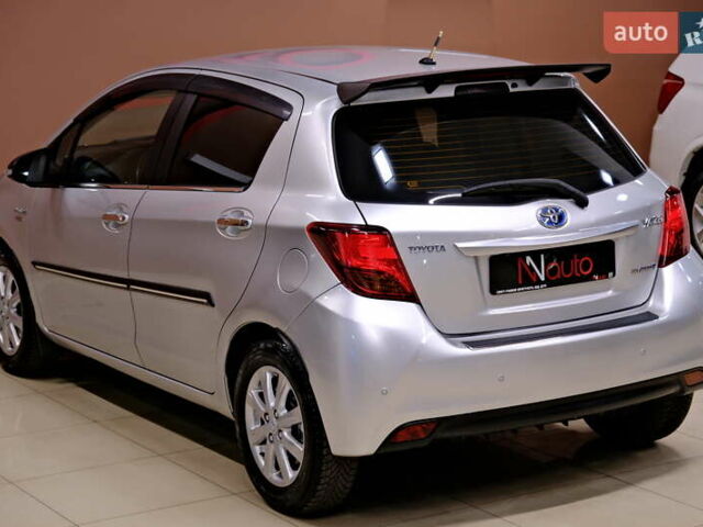 Сірий Тойота Яріс, об'ємом двигуна 1.5 л та пробігом 148 тис. км за 11900 $, фото 14 на Automoto.ua