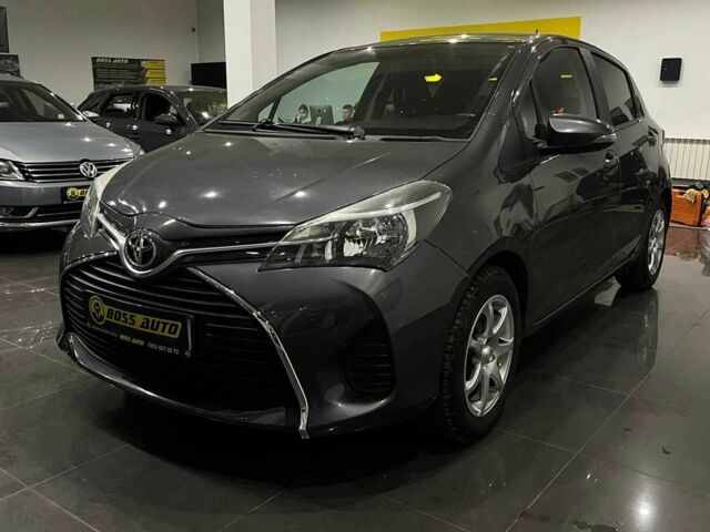 Тойота Яріс 2016 у Львові на Automoto.ua Сірий Тойота Яріс, об'ємом двигуна 1 л та пробігом 247 тис. км за 8000 $, фото 2 на Automoto.ua