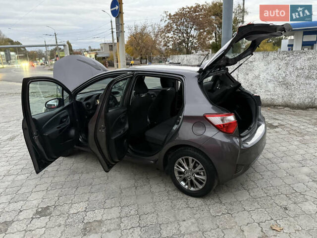 Сірий Тойота Яріс, об'ємом двигуна 1.5 л та пробігом 100 тис. км за 14999 $, фото 76 на Automoto.ua