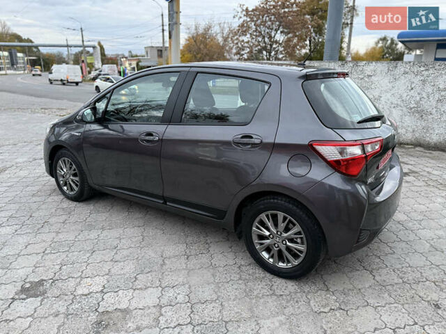 Сірий Тойота Яріс, об'ємом двигуна 1.5 л та пробігом 100 тис. км за 14999 $, фото 24 на Automoto.ua