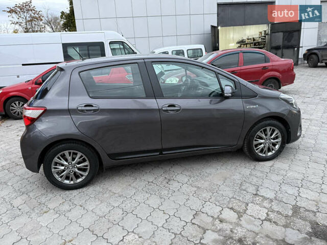 Сірий Тойота Яріс, об'ємом двигуна 1.5 л та пробігом 100 тис. км за 14999 $, фото 13 на Automoto.ua