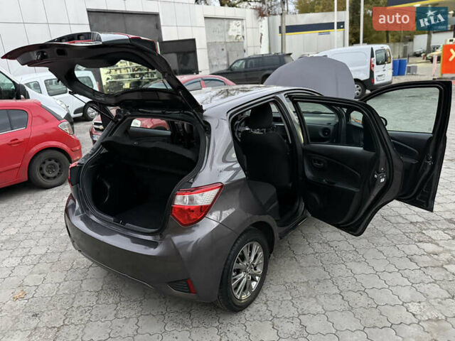 Сірий Тойота Яріс, об'ємом двигуна 1.5 л та пробігом 100 тис. км за 14999 $, фото 71 на Automoto.ua