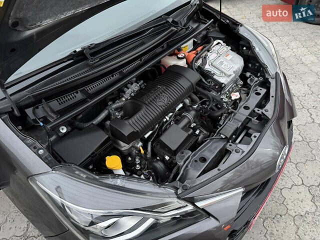 Сірий Тойота Яріс, об'ємом двигуна 1.5 л та пробігом 100 тис. км за 14999 $, фото 61 на Automoto.ua
