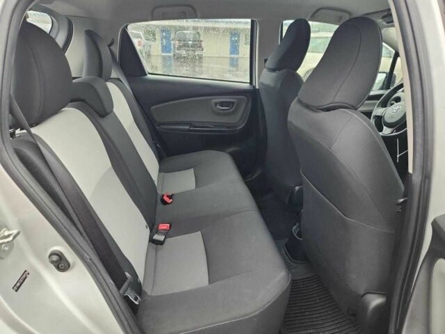 Серый Тойота Ярис, объемом двигателя 0 л и пробегом 36 тыс. км за 2500 $, фото 9 на Automoto.ua