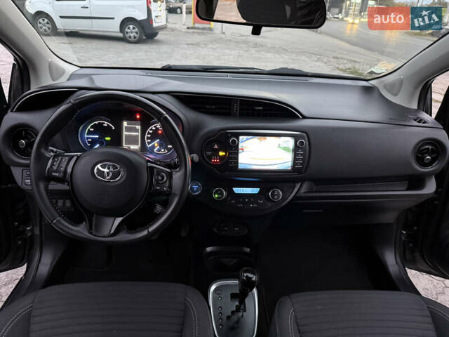 Сірий Тойота Яріс, об'ємом двигуна 1.5 л та пробігом 100 тис. км за 14999 $, фото 4 на Automoto.ua