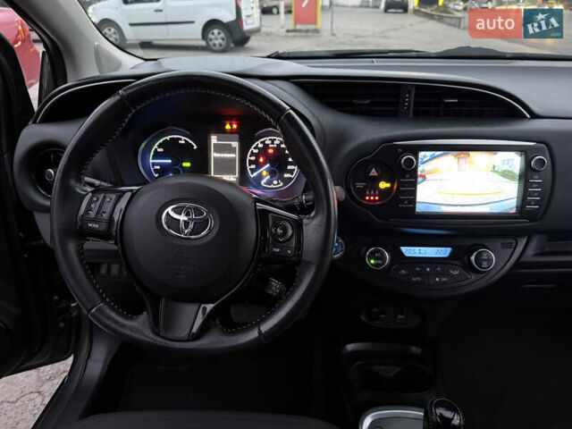 Сірий Тойота Яріс, об'ємом двигуна 1.5 л та пробігом 100 тис. км за 14999 $, фото 58 на Automoto.ua