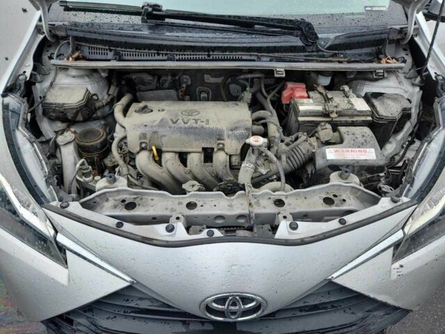 Серый Тойота Ярис, объемом двигателя 0 л и пробегом 36 тыс. км за 2500 $, фото 10 на Automoto.ua