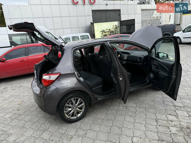 Сірий Тойота Яріс, об'ємом двигуна 1.5 л та пробігом 100 тис. км за 14999 $, фото 70 на Automoto.ua