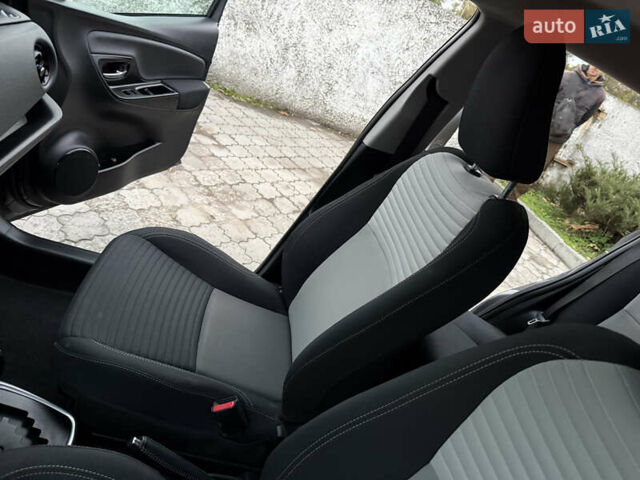 Сірий Тойота Яріс, об'ємом двигуна 1.5 л та пробігом 100 тис. км за 14999 $, фото 53 на Automoto.ua