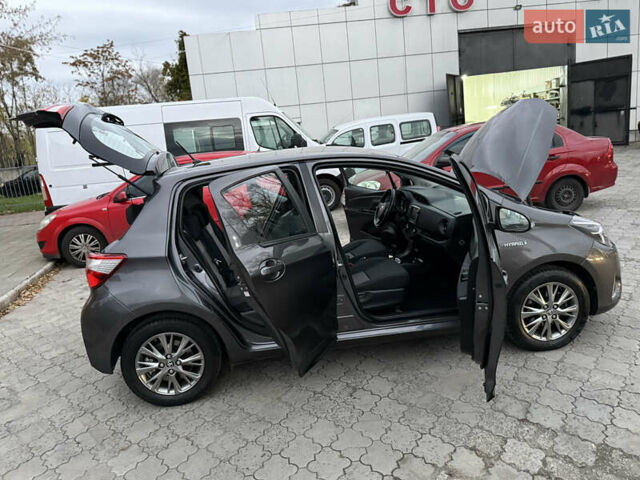 Сірий Тойота Яріс, об'ємом двигуна 1.5 л та пробігом 100 тис. км за 14999 $, фото 69 на Automoto.ua