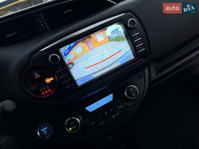 Сірий Тойота Яріс, об'ємом двигуна 1.5 л та пробігом 100 тис. км за 14999 $, фото 59 на Automoto.ua