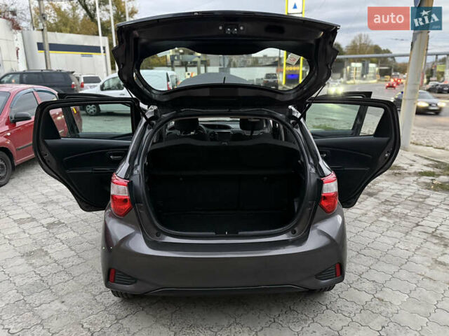 Сірий Тойота Яріс, об'ємом двигуна 1.5 л та пробігом 100 тис. км за 14999 $, фото 73 на Automoto.ua