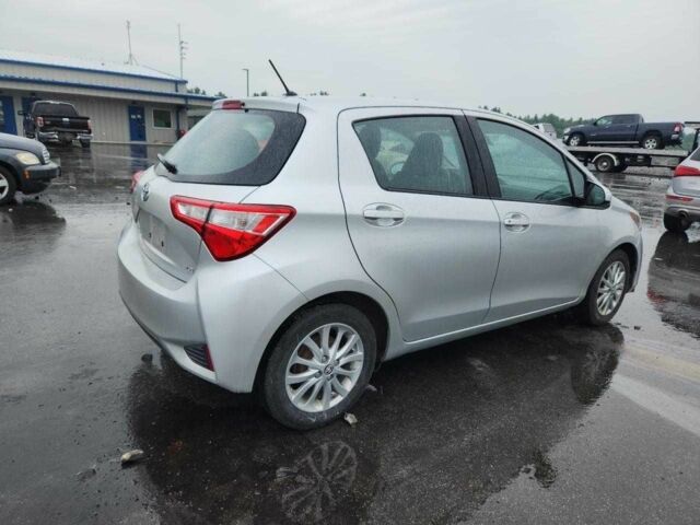 Серый Тойота Ярис, объемом двигателя 0 л и пробегом 36 тыс. км за 2500 $, фото 2 на Automoto.ua