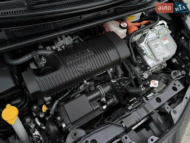 Сірий Тойота Яріс, об'ємом двигуна 1.5 л та пробігом 100 тис. км за 14999 $, фото 63 на Automoto.ua