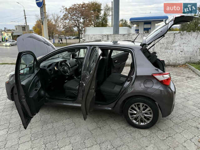 Сірий Тойота Яріс, об'ємом двигуна 1.5 л та пробігом 100 тис. км за 14999 $, фото 77 на Automoto.ua
