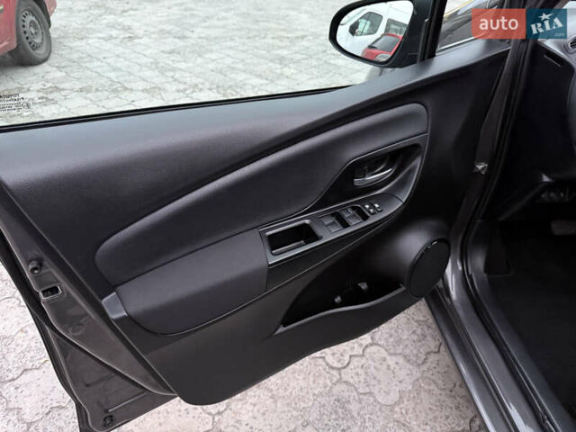 Сірий Тойота Яріс, об'ємом двигуна 1.5 л та пробігом 100 тис. км за 14999 $, фото 46 на Automoto.ua