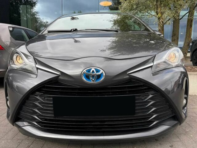 Серый Тойота Ярис, объемом двигателя 1 л и пробегом 43 тыс. км за 5600 $, фото 1 на Automoto.ua