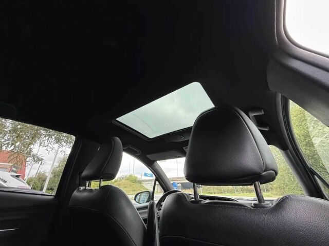 Серый Тойота Ярис, объемом двигателя 1 л и пробегом 43 тыс. км за 5600 $, фото 10 на Automoto.ua