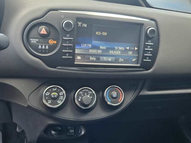 Серый Тойота Ярис, объемом двигателя 1 л и пробегом 207 тыс. км за 9950 $, фото 4 на Automoto.ua