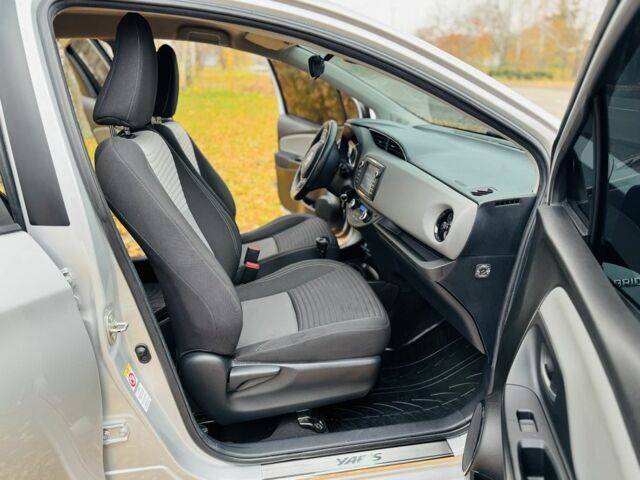 Серый Тойота Ярис, объемом двигателя 1.5 л и пробегом 37 тыс. км за 15300 $, фото 9 на Automoto.ua