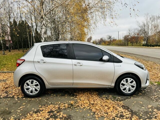 Серый Тойота Ярис, объемом двигателя 1.5 л и пробегом 37 тыс. км за 15300 $, фото 2 на Automoto.ua