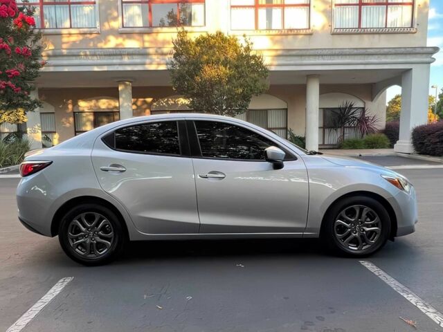 Серый Тойота Ярис, объемом двигателя 1.5 л и пробегом 39 тыс. км за 12800 $, фото 7 на Automoto.ua