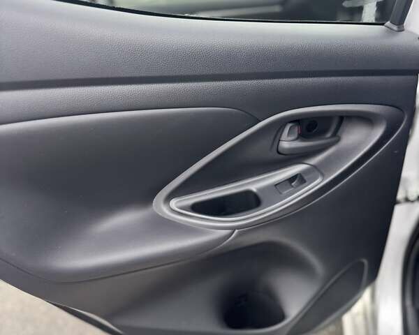 Тойота Ярис 2021 в Киеве на Automoto.ua Серый Тойота Ярис, объемом двигателя 1.49 л и пробегом 38 тыс. км за 16700 $, фото 16 на Automoto.ua