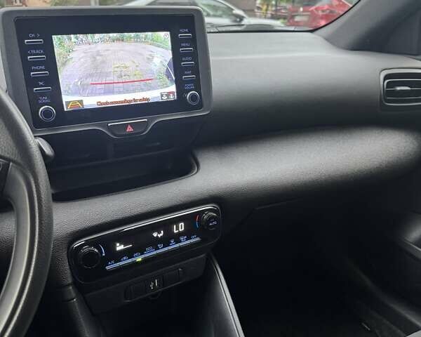 Тойота Ярис 2021 в Киеве на Automoto.ua Серый Тойота Ярис, объемом двигателя 1.49 л и пробегом 38 тыс. км за 16700 $, фото 30 на Automoto.ua