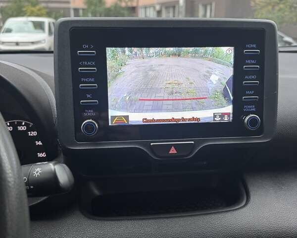 Тойота Ярис 2021 в Киеве на Automoto.ua Серый Тойота Ярис, объемом двигателя 1.49 л и пробегом 38 тыс. км за 16700 $, фото 29 на Automoto.ua