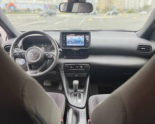 Тойота Ярис 2021 в Киеве на Automoto.ua Серый Тойота Ярис, объемом двигателя 1.49 л и пробегом 38 тыс. км за 16700 $, фото 20 на Automoto.ua