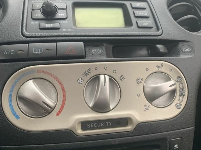 Сірий Тойота Яріс, об'ємом двигуна 1 л та пробігом 700 тис. км за 3500 $, фото 7 на Automoto.ua