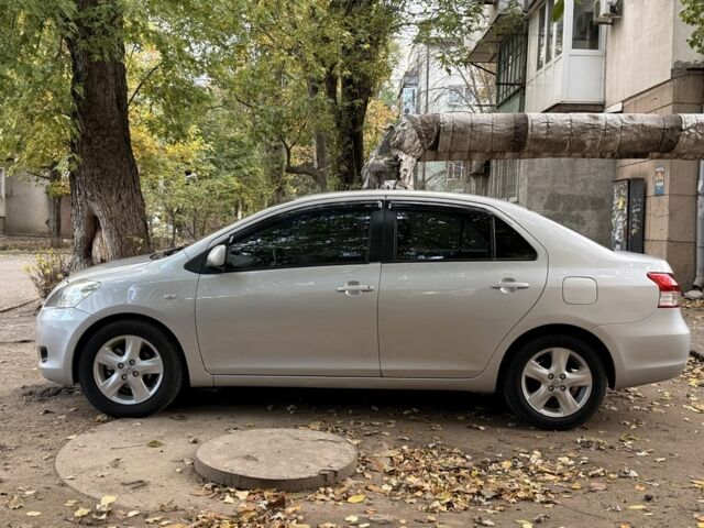 Тойота Яріс 2006 у Одесі на Automoto.ua Сірий Тойота Яріс, об'ємом двигуна 1.3 л та пробігом 195 тис. км за 6000 $, фото 5 на Automoto.ua