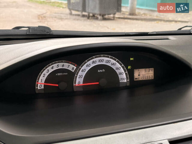 Серый Тойота Ярис, объемом двигателя 1.3 л и пробегом 195 тыс. км за 5700 $, фото 6 на Automoto.ua