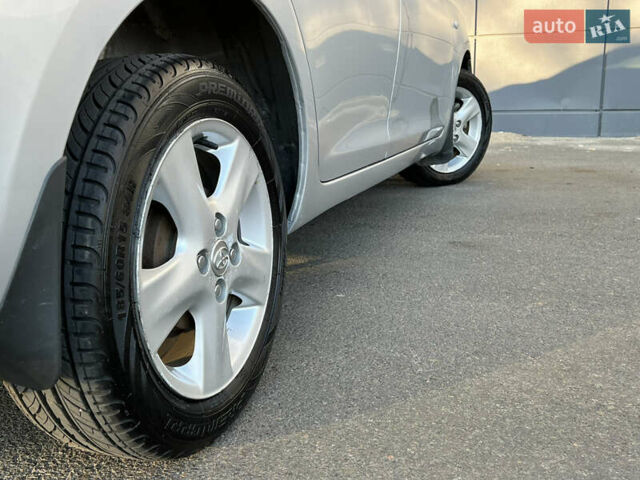 Серый Тойота Ярис, объемом двигателя 1.3 л и пробегом 181 тыс. км за 7300 $, фото 36 на Automoto.ua