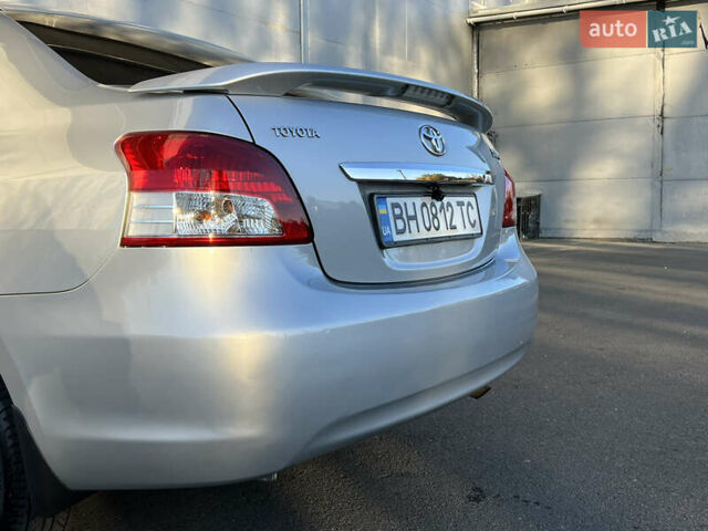 Серый Тойота Ярис, объемом двигателя 1.3 л и пробегом 181 тыс. км за 7300 $, фото 22 на Automoto.ua