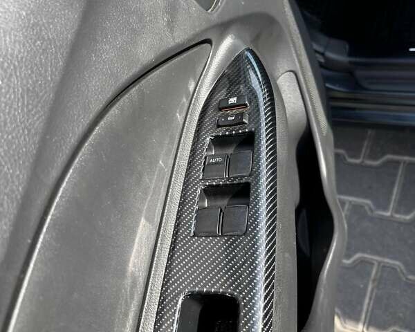 Серый Тойота Ярис, объемом двигателя 1.5 л и пробегом 250 тыс. км за 5800 $, фото 7 на Automoto.ua