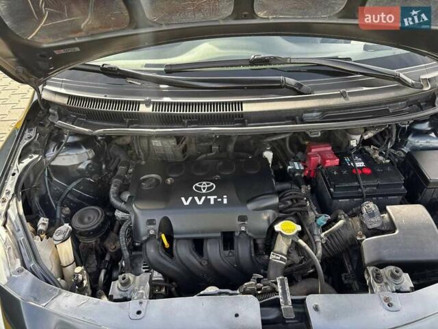 Серый Тойота Ярис, объемом двигателя 1.5 л и пробегом 250 тыс. км за 5800 $, фото 12 на Automoto.ua