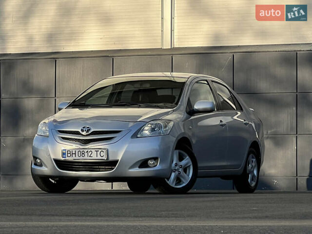 Серый Тойота Ярис, объемом двигателя 1.3 л и пробегом 181 тыс. км за 7300 $, фото 12 на Automoto.ua