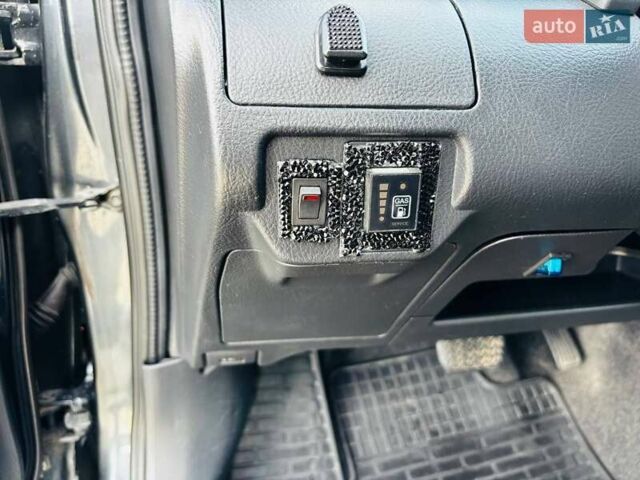 Серый Тойота Ярис, объемом двигателя 1.5 л и пробегом 250 тыс. км за 5800 $, фото 15 на Automoto.ua