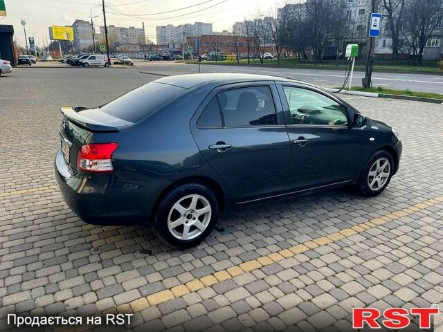 Сірий Тойота Яріс, об'ємом двигуна 1.5 л та пробігом 173 тис. км за 5500 $, фото 3 на Automoto.ua