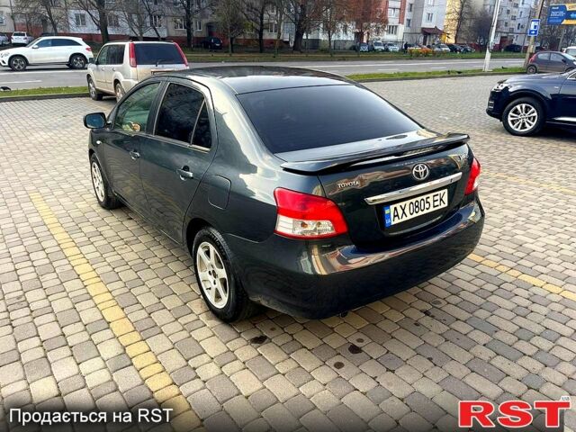 Сірий Тойота Яріс, об'ємом двигуна 1.5 л та пробігом 173 тис. км за 5500 $, фото 2 на Automoto.ua