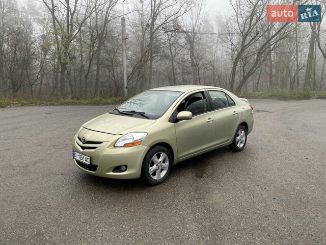Серый Тойота Ярис, объемом двигателя 1.3 л и пробегом 243 тыс. км за 5300 $, фото 6 на Automoto.ua