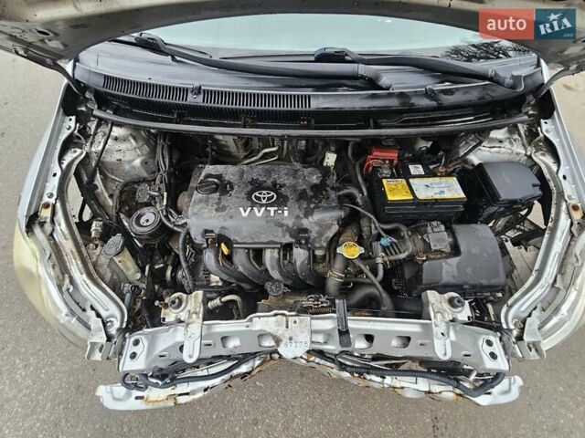 Серый Тойота Ярис, объемом двигателя 1.5 л и пробегом 200 тыс. км за 2900 $, фото 15 на Automoto.ua