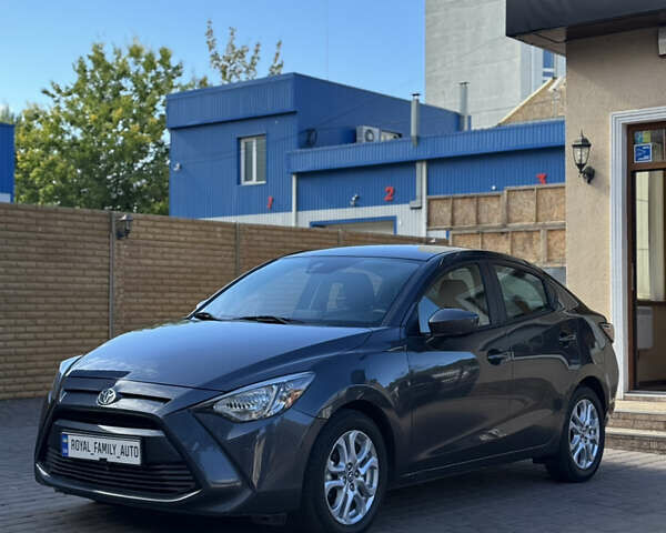 Серый Тойота Ярис, объемом двигателя 1.5 л и пробегом 184 тыс. км за 11800 $, фото 2 на Automoto.ua