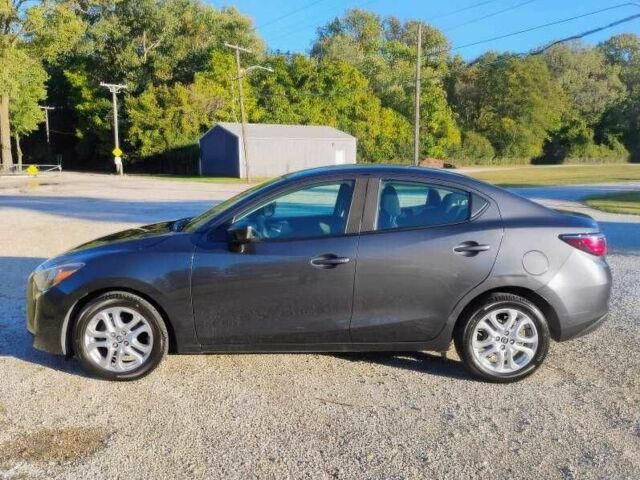 Серый Тойота Ярис, объемом двигателя 1.5 л и пробегом 88 тыс. км за 9500 $, фото 6 на Automoto.ua