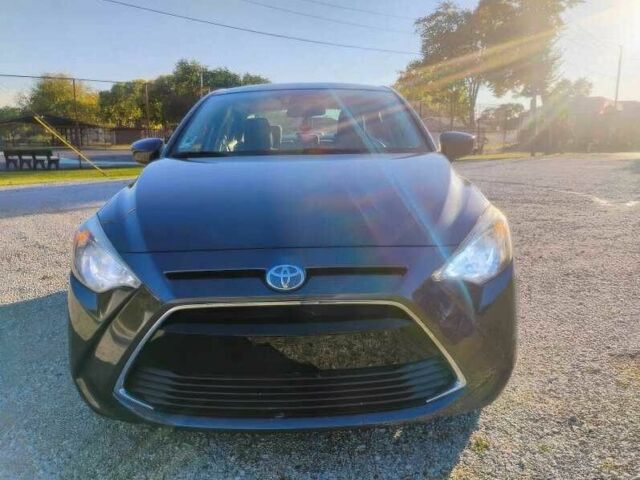 Серый Тойота Ярис, объемом двигателя 1.5 л и пробегом 88 тыс. км за 9500 $, фото 1 на Automoto.ua