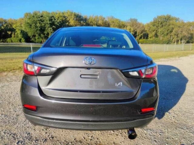 Серый Тойота Ярис, объемом двигателя 1.5 л и пробегом 88 тыс. км за 9500 $, фото 4 на Automoto.ua